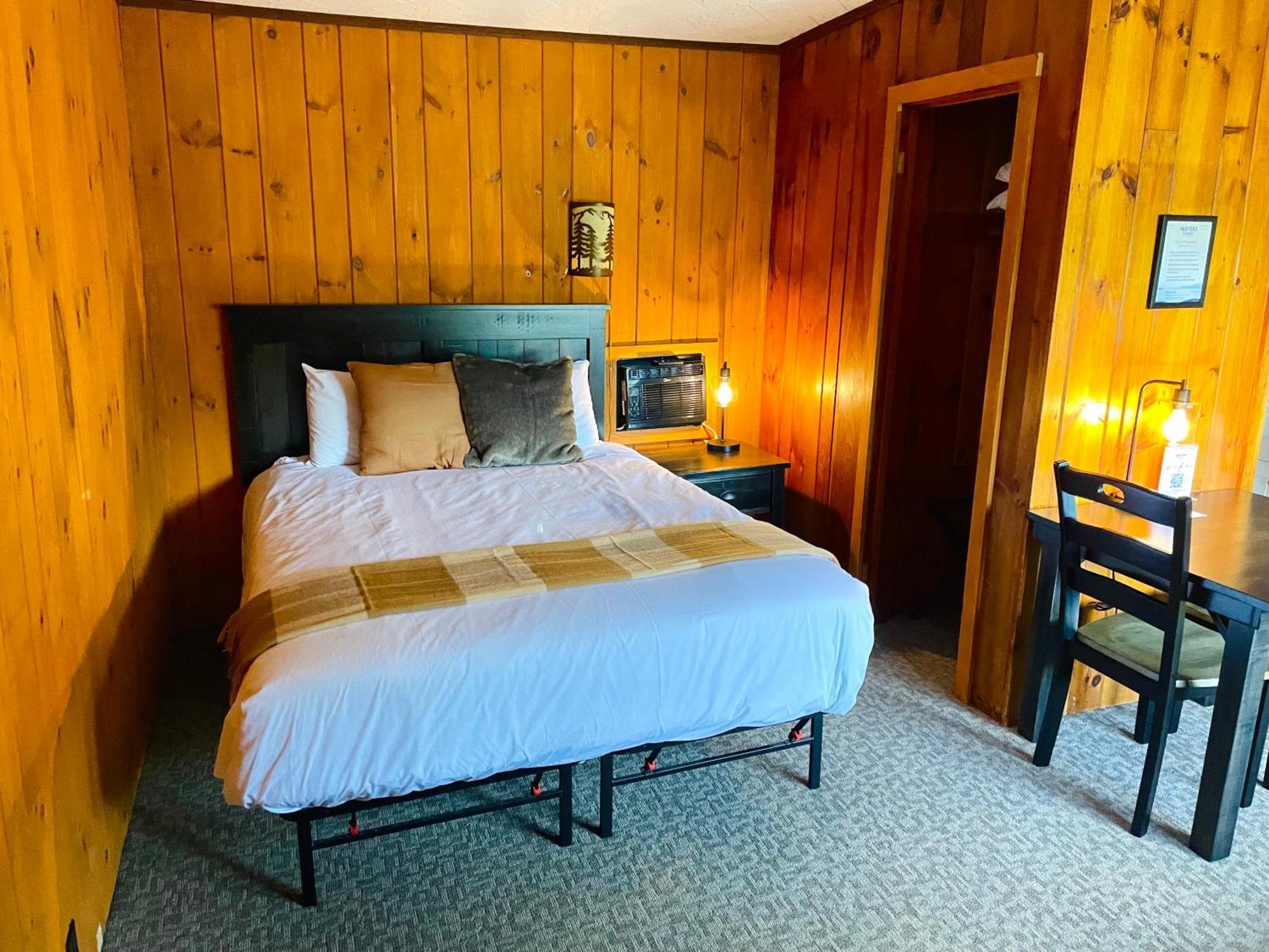 Waters Edge Lodge Lake George Exterior foto
