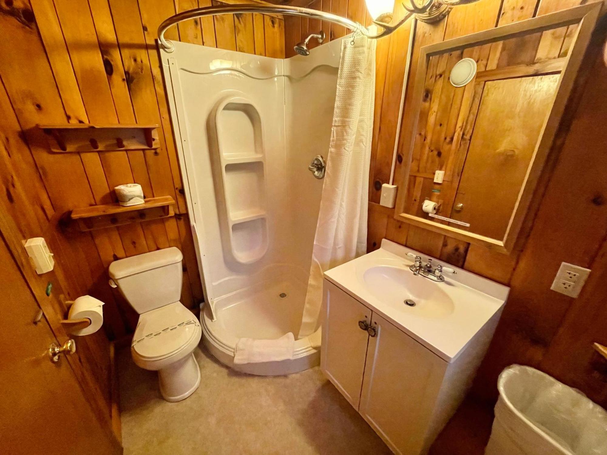 Waters Edge Lodge Lake George Exterior foto