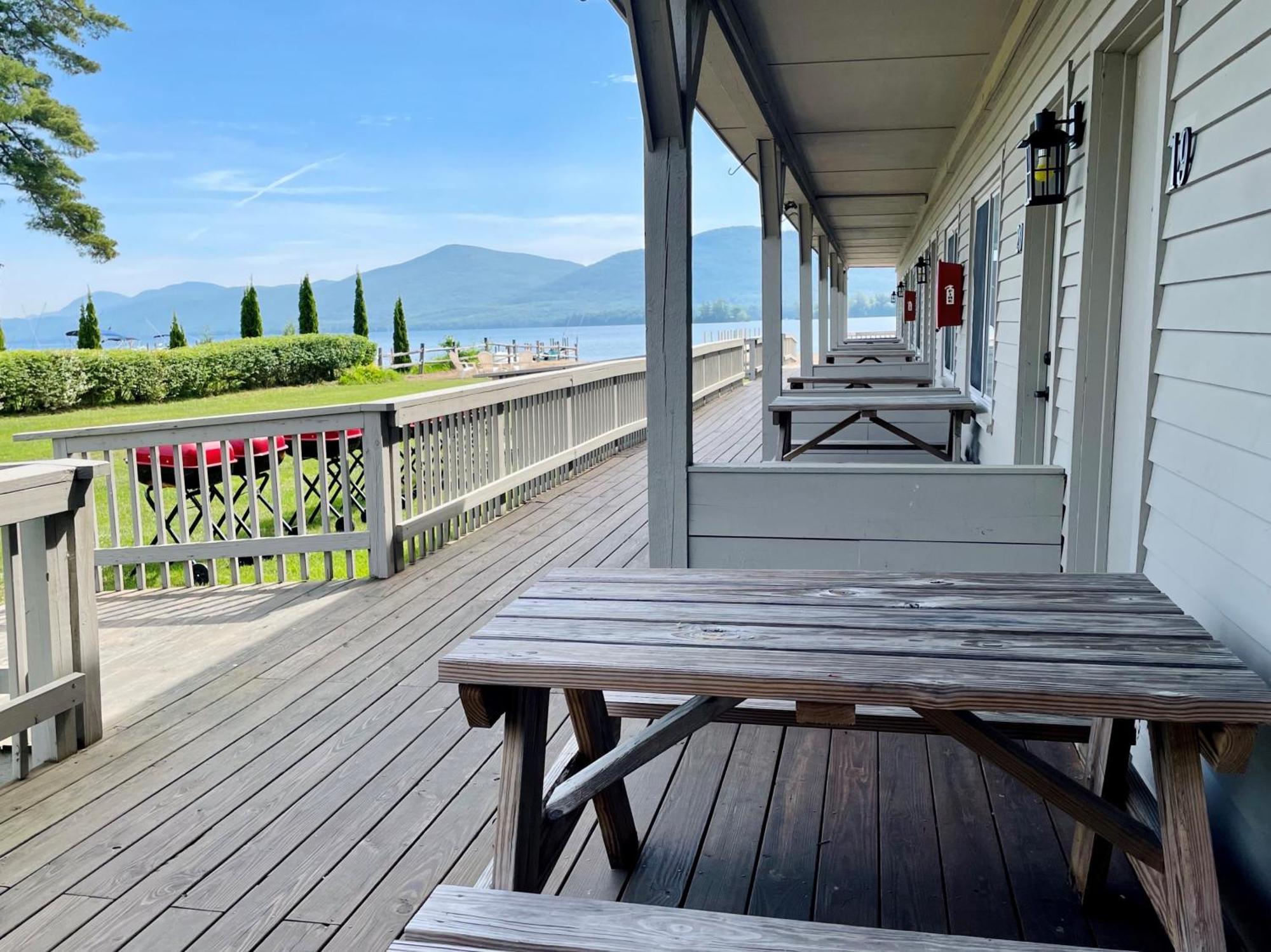 Waters Edge Lodge Lake George Exterior foto